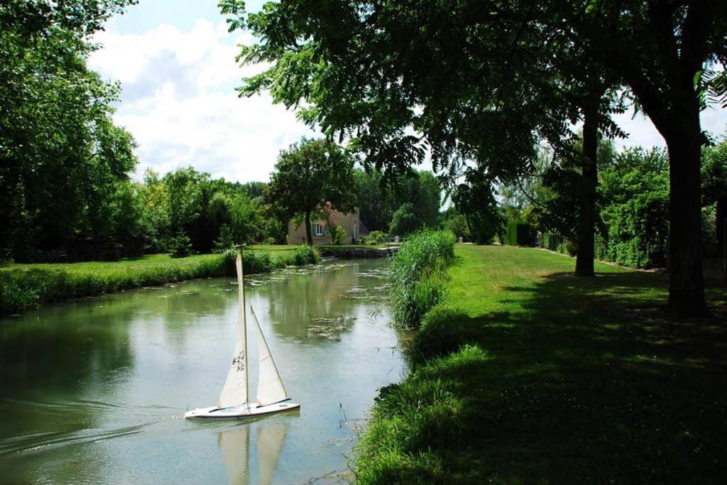 Petite Maison Au Bord Du Canal, 8' Zoo De Beauval, Pmr *